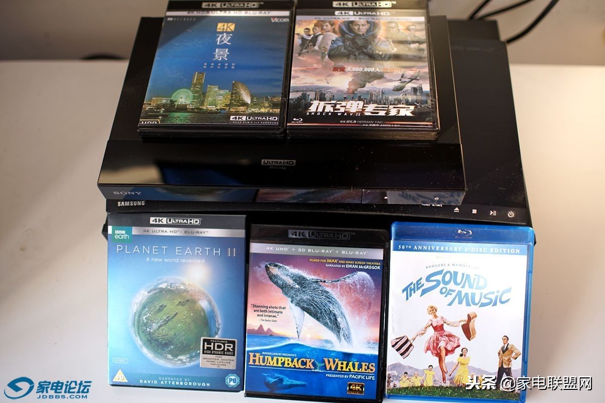 索尼蓝光ax700与x800m2哪个好 (索尼4k蓝光x700)