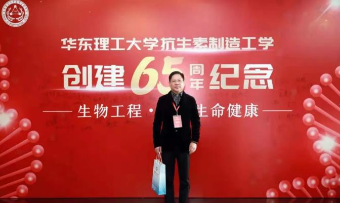 创下多项“第一”!抗生素界夫妻、华裔科学家,他们都来自上海同校同学院!