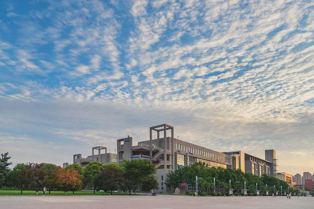 陕科大跟西安工大地铁站名之争,引发西安两大学争议地铁站名确定