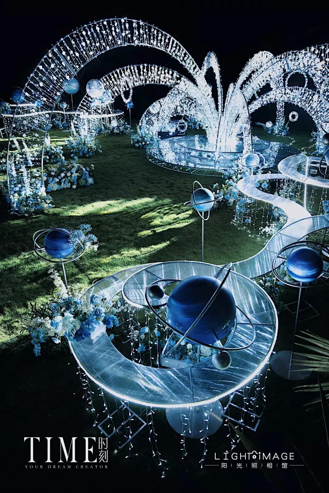 一场由3000米星星灯组成的梦幻婚礼《星夜花园》