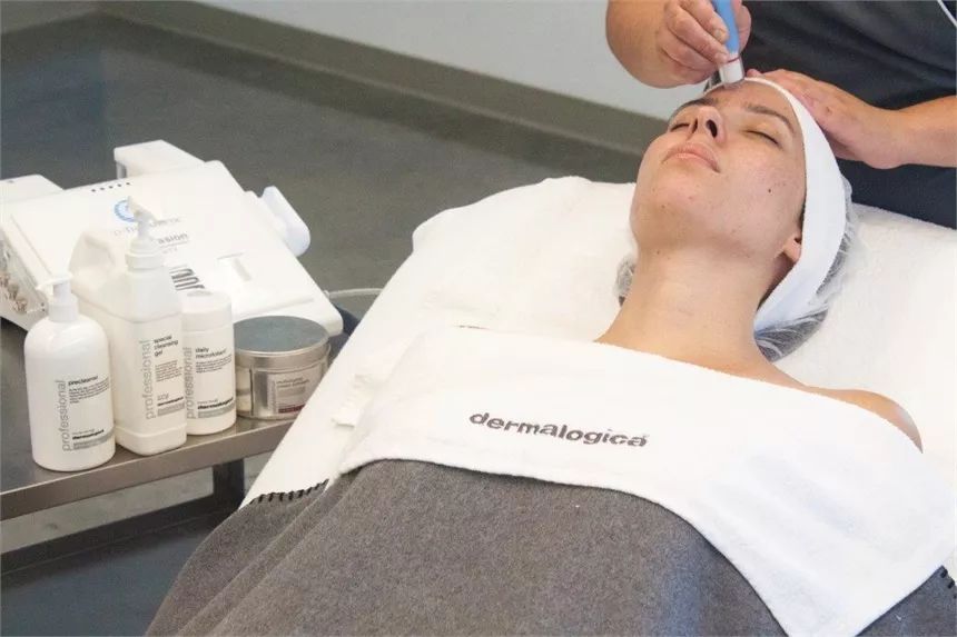 平价化妆品集合店,一线品牌化妆品集合店