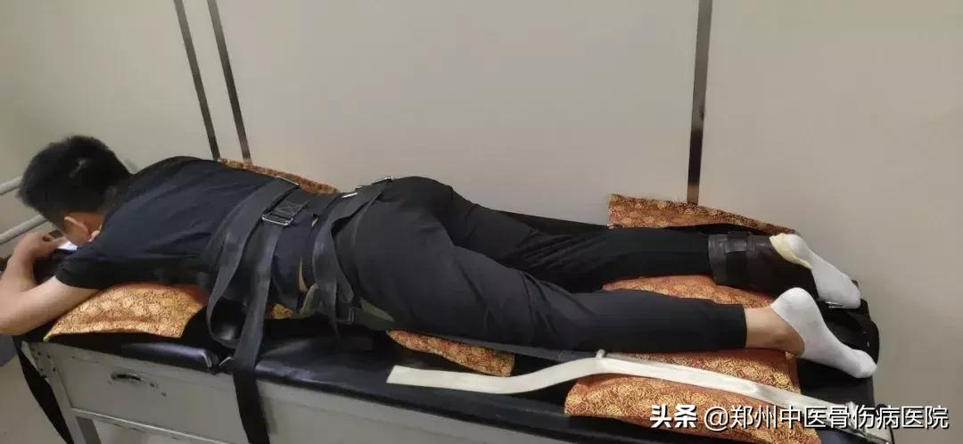 股骨头坏死骨盆旋转手法怎么做,股骨头不愈合康复锻炼方法