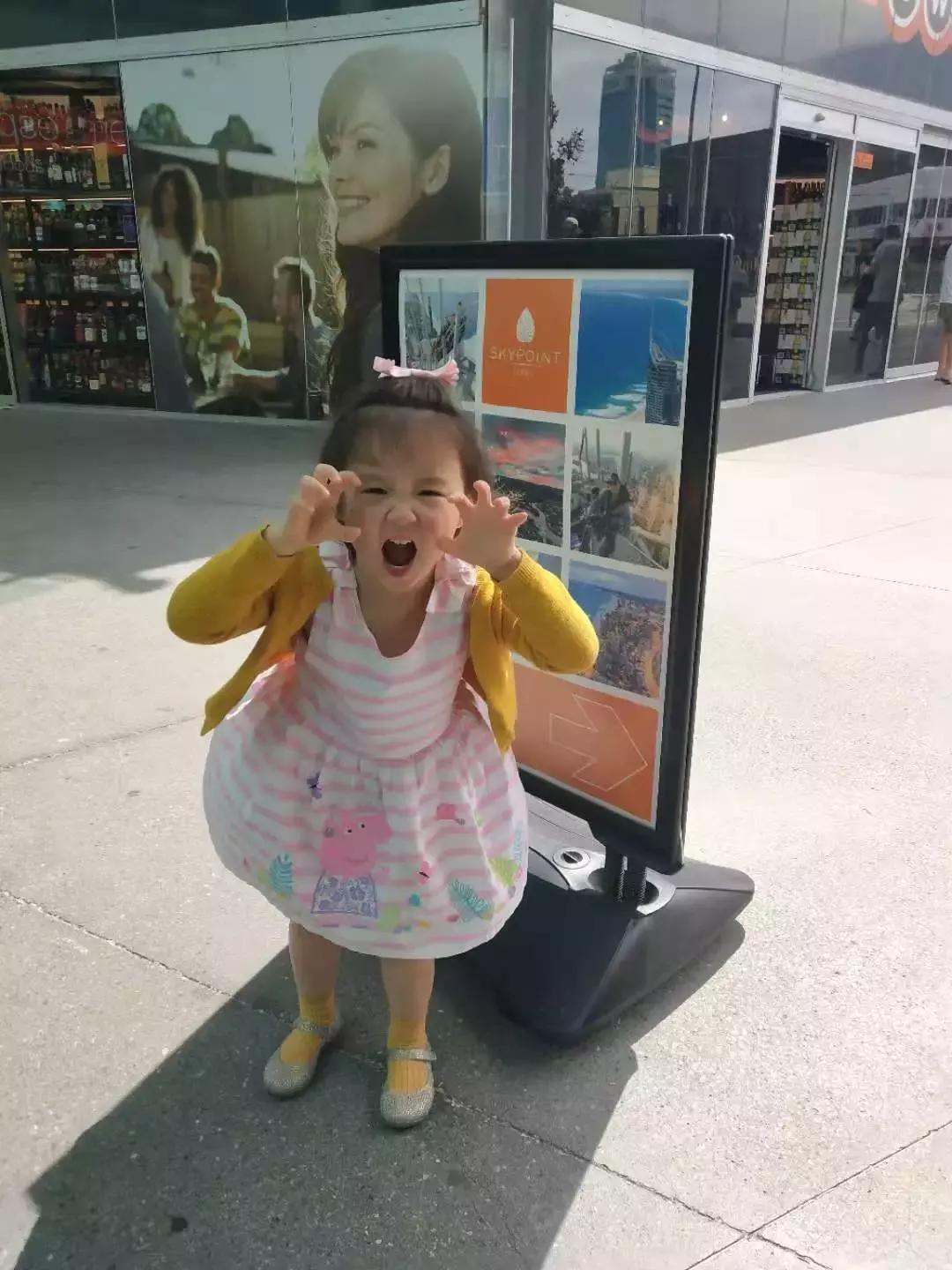 澳大利亚旅游抱考拉,麻麻游记视频大全