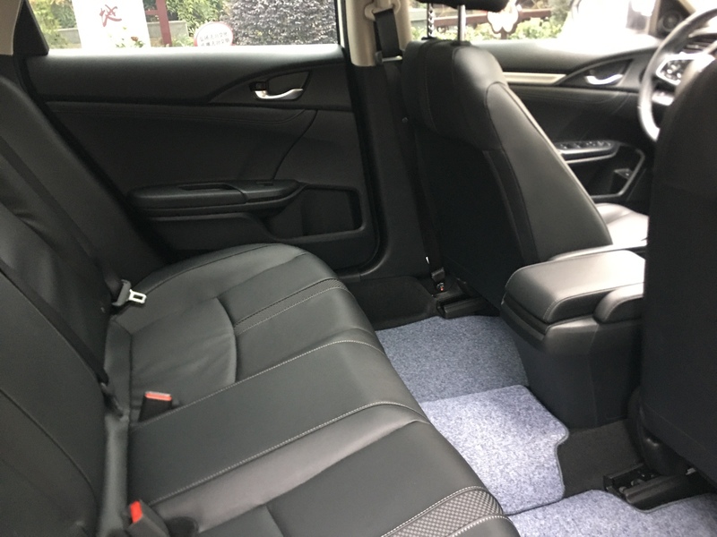 本田思域白色款,本田思域白色车漆蹭了怎么修复