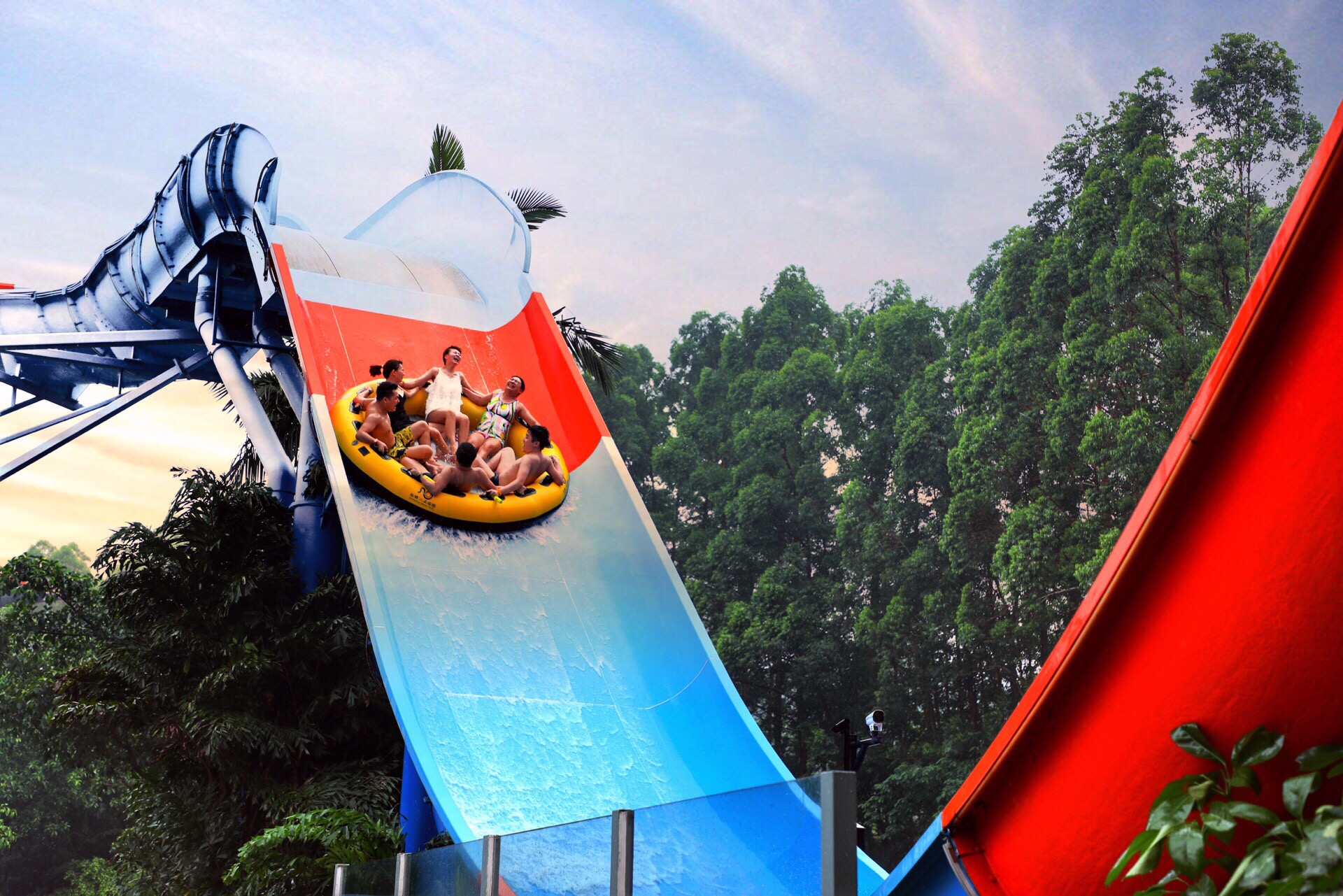 广州长隆水上乐园游玩攻略带什么,珠海长隆水上乐园距长隆景区多远