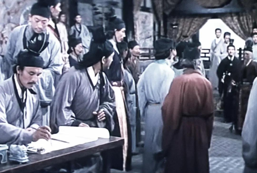 科学家张衡发明地动仪的故事文字,张衡发明地动仪的历史典故