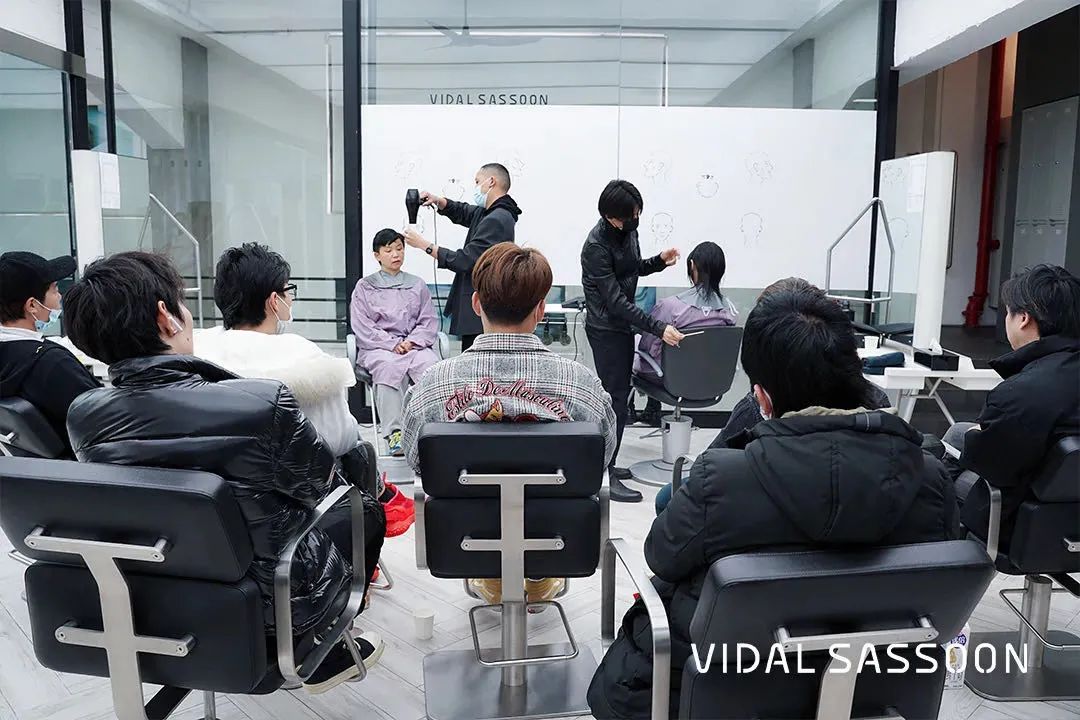 沙宣经典九款发型组合,沙宣发型为什么不流行了