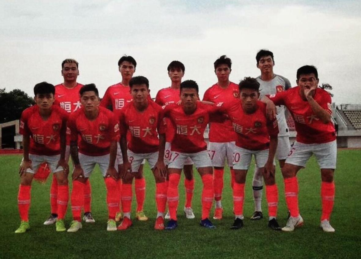 最像韦世豪的主播,于汉超重回恒大队