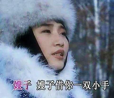 歌手李娜57岁了，出家前1月还在推广民族音乐，曾有两段悲伤恋情