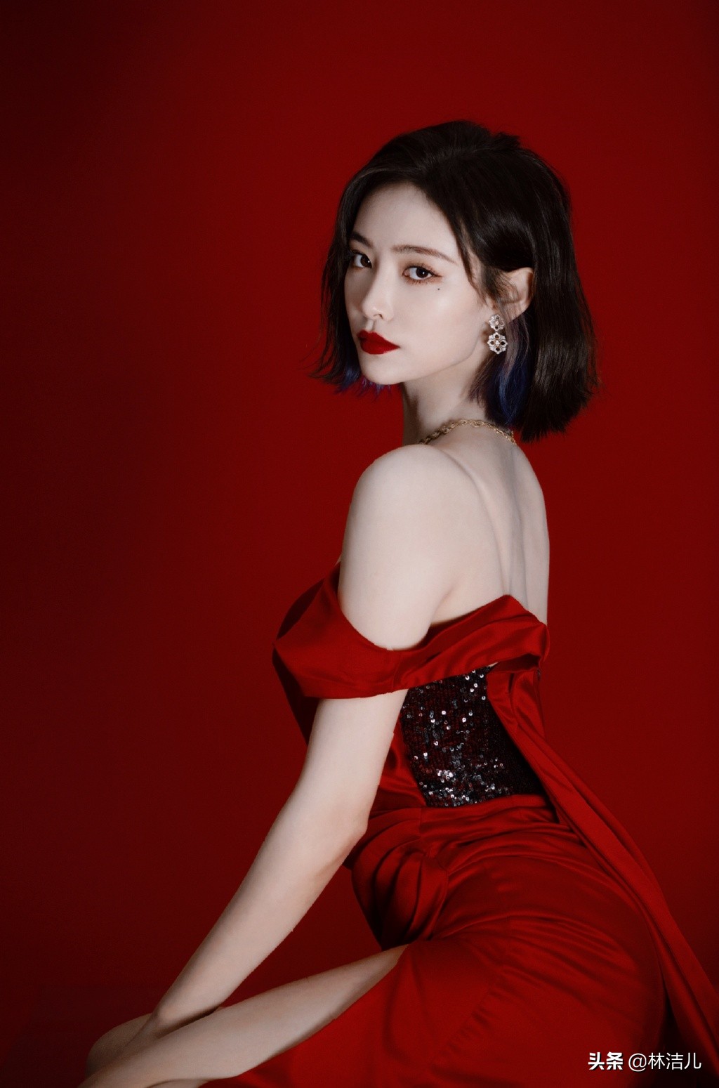 许佳琪因颜值太高被赞,许佳琪造型女团范十足