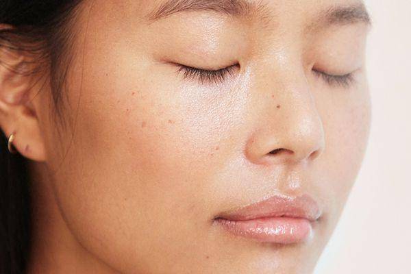 夏天化妆不脱妆遮瑕的技巧与步骤,夏天出汗不脱妆教程日常妆