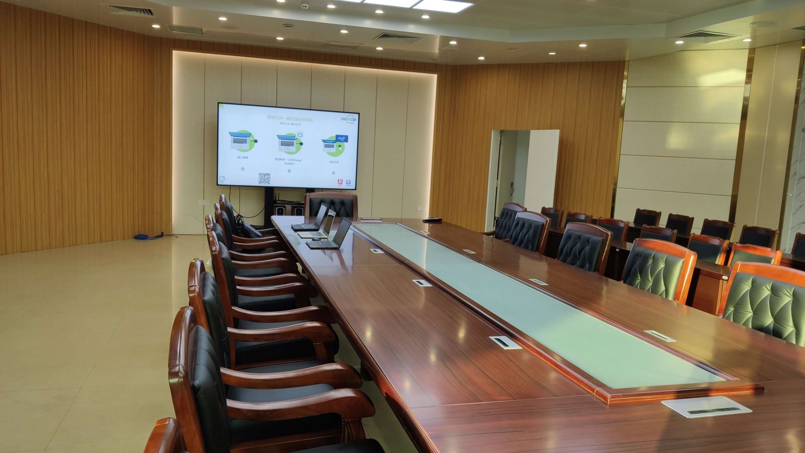 macbookair和电视无线投屏,苹果笔记本怎么无线投屏到投影仪