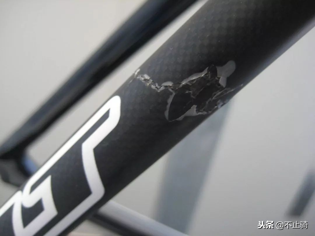 碳纤维车架有黑幕：省下了钱，付出的却是生命！
