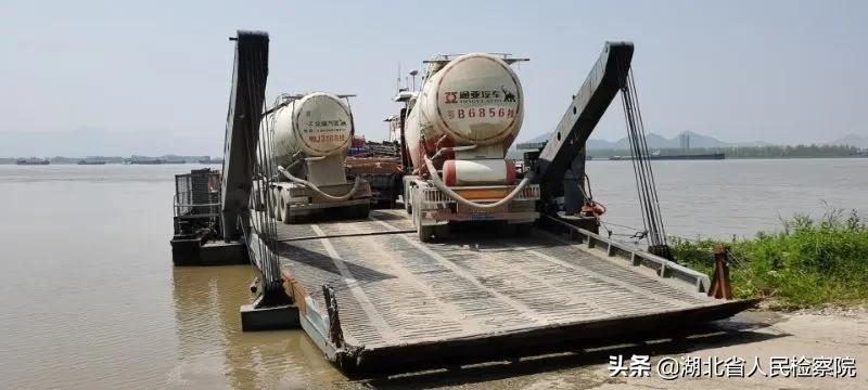 复航仪式,汽笛声响起