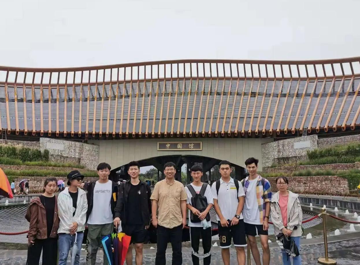 走进学者型院长的思维花园  专访明安星动物医院院长刘德