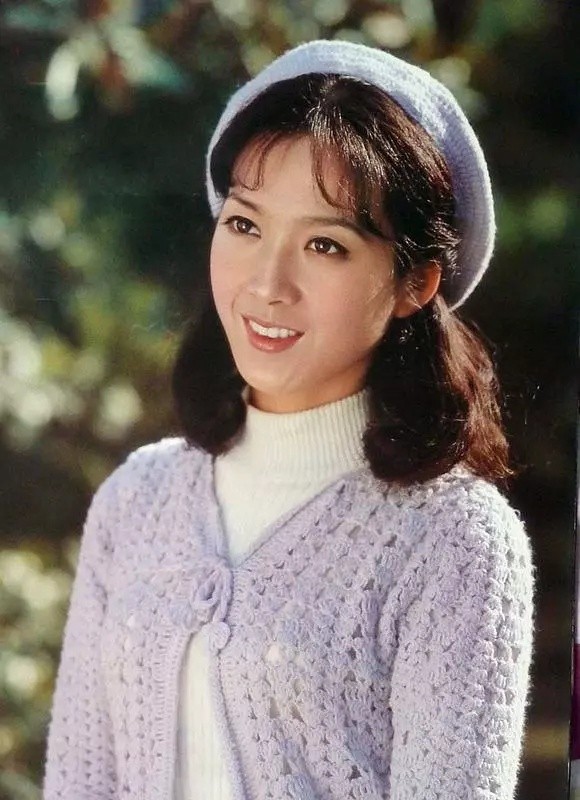 有没有类似凝脂美人在八零的文,小说凝脂美人在八零全文免费下载