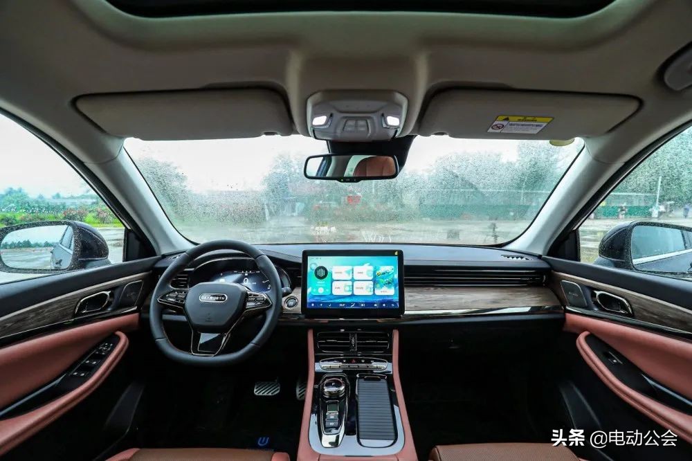 彩电大王跨界造车,为什么买创维汽车