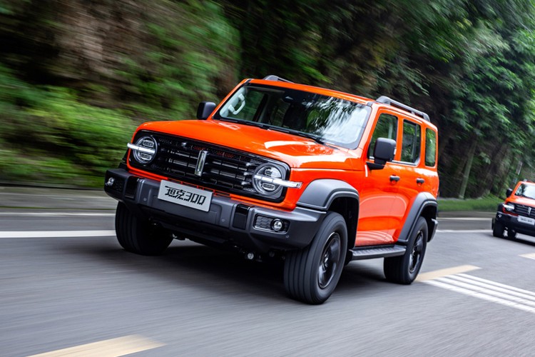 只管踩油门，剩下交给“夸戳”！奥迪四驱强在哪？