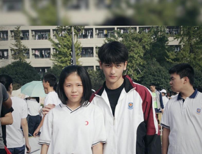 学妹吐露心声：大学里这个身高的男生太“矮”，180cm并不是标准