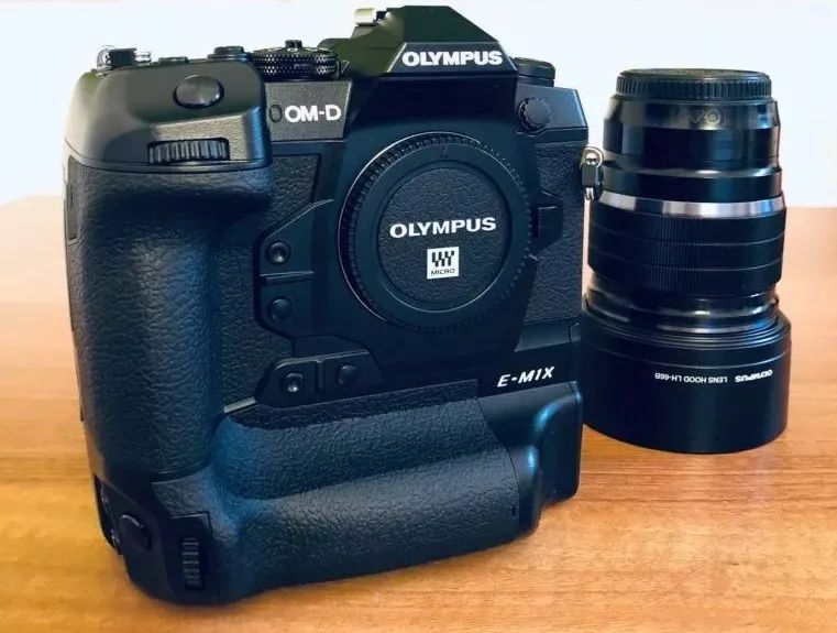 5d4相机值不值买,2020年5d4大约多少钱