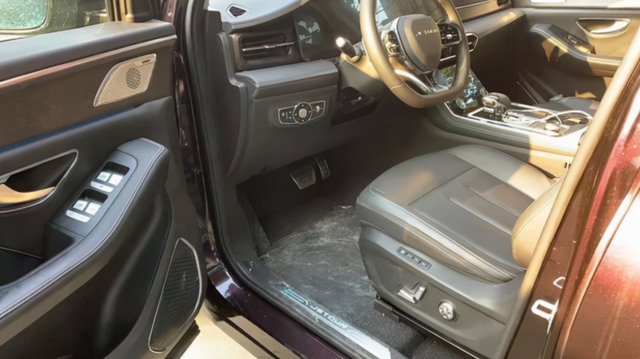 捷途x90子龙版与豪越对比,捷途x90子龙版对标星途凌云