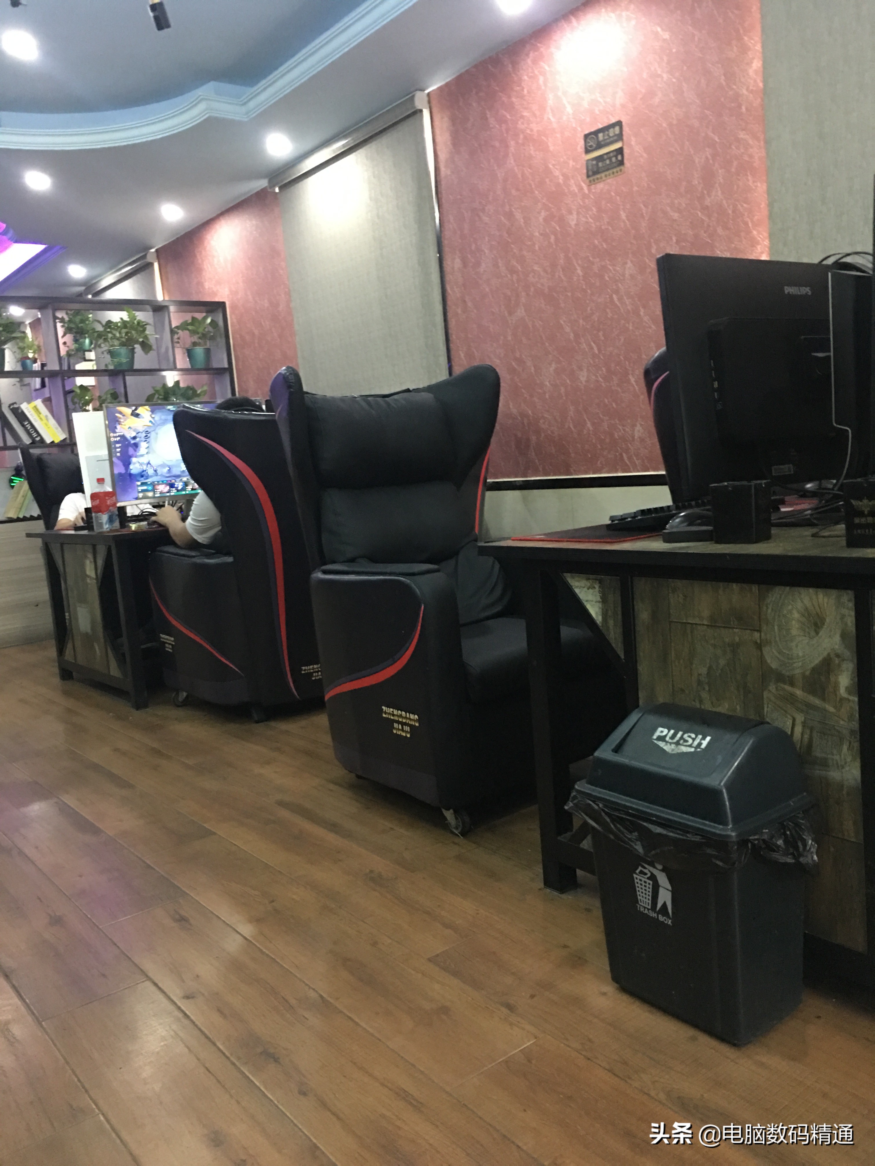 为什么现在的网吧生意越来越差,网吧生意还能做吗