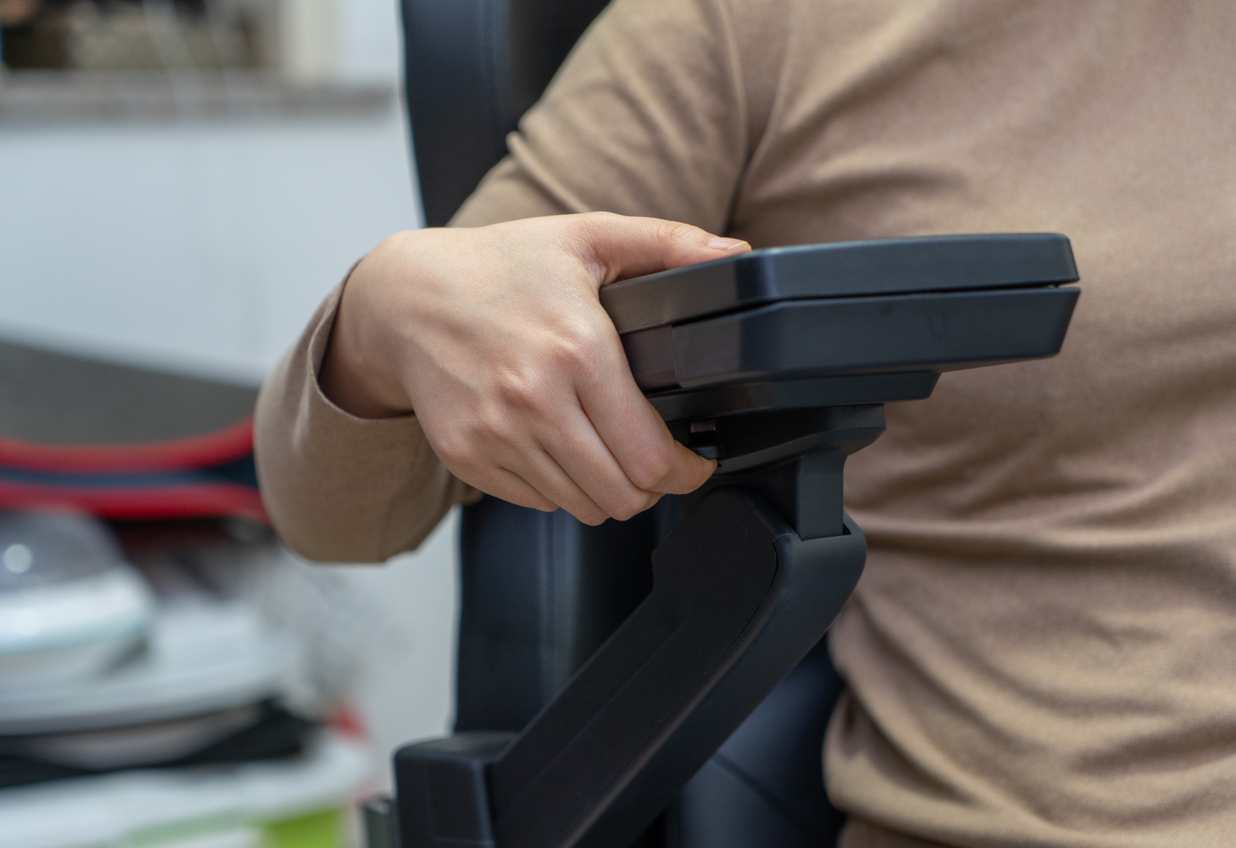 傲风透气电竞椅,椅子就坐傲风电竞椅