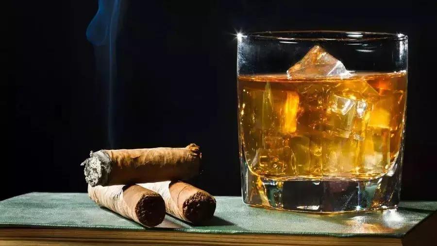 12.28 . 一只中式雪茄的生活意见