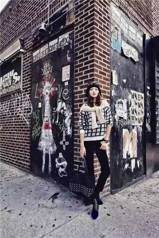 唐嫣一袭红衣亮相代言珠宝,唐嫣私下的珠宝