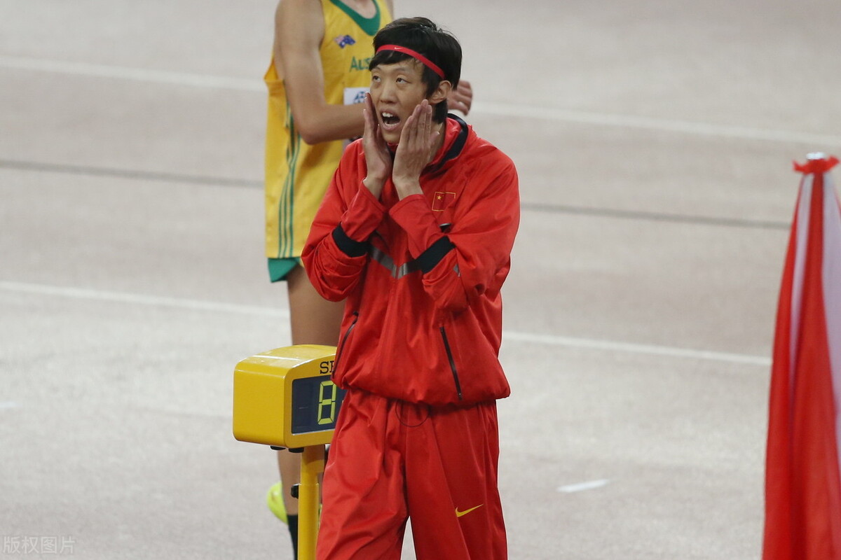 从跳高冠军到网红，张国伟已忘记2米39的一生追求了吗？拼命想红的他撂了国家队的挑子，但他的选择值得尊重