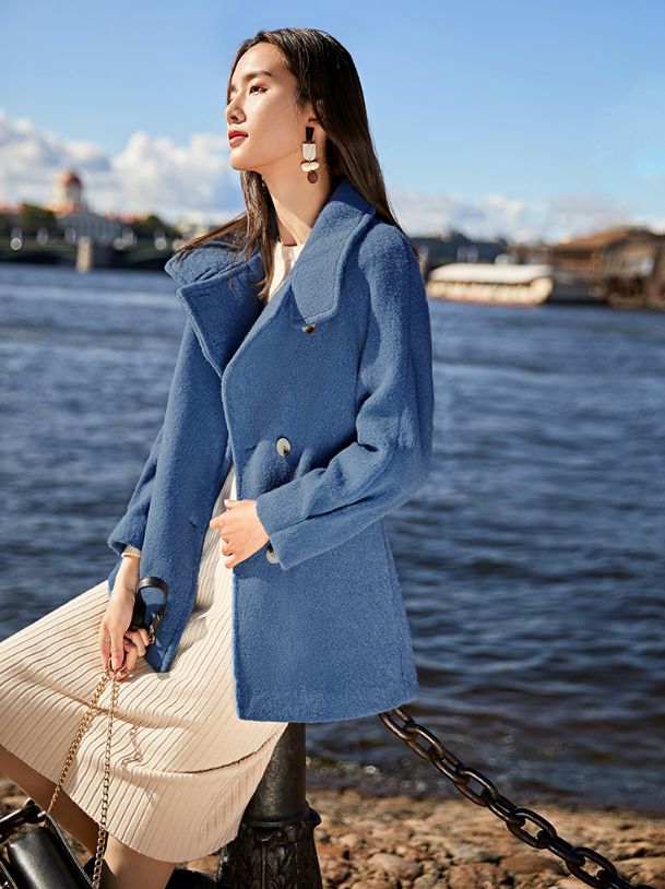 大衣秋冬店铺推荐,秋冬买大衣还是买皮草好