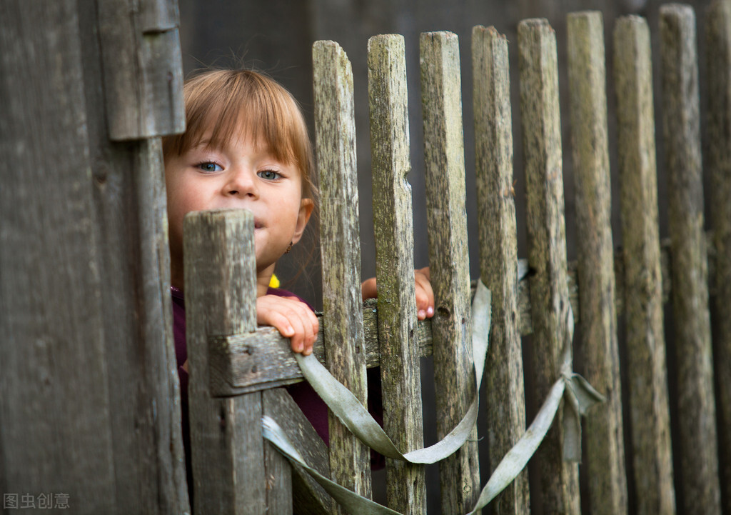 怀疑朋友被骗进传销了怎么办,如果被骗进传销了会怎样