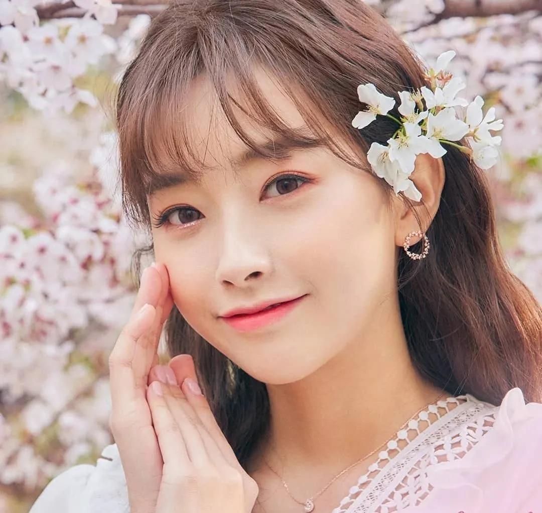 杨超越朦胧感,杨超越小鹿眼