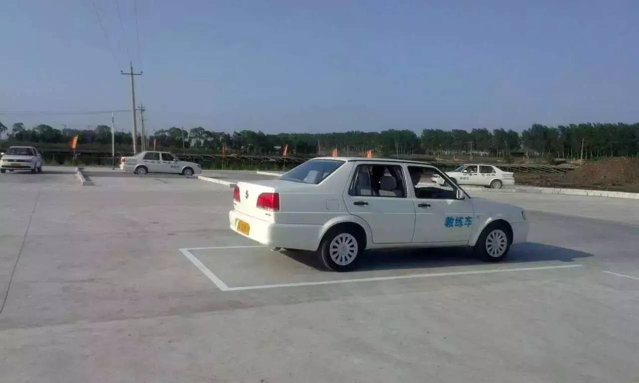 驾照考试趣事,我考驾照的辛酸历程