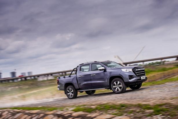 长安凯程f70皮卡越野视频拉货,长安凯程f70皮卡空间实测