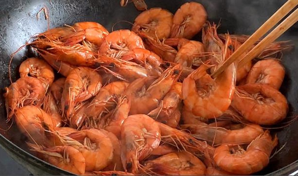 煮大虾怎么做虾煮几分钟就熟了,水煮大虾怎样煮虾肉又白又嫩