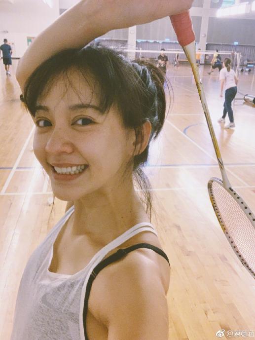 39岁安妮海瑟薇素颜,安妮海瑟薇脸上的皱纹