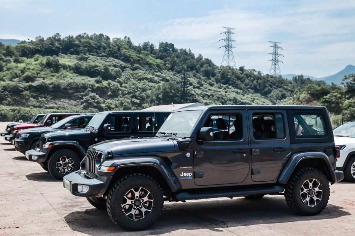 牧马人跑赛道用几驱,牧马人公路性能