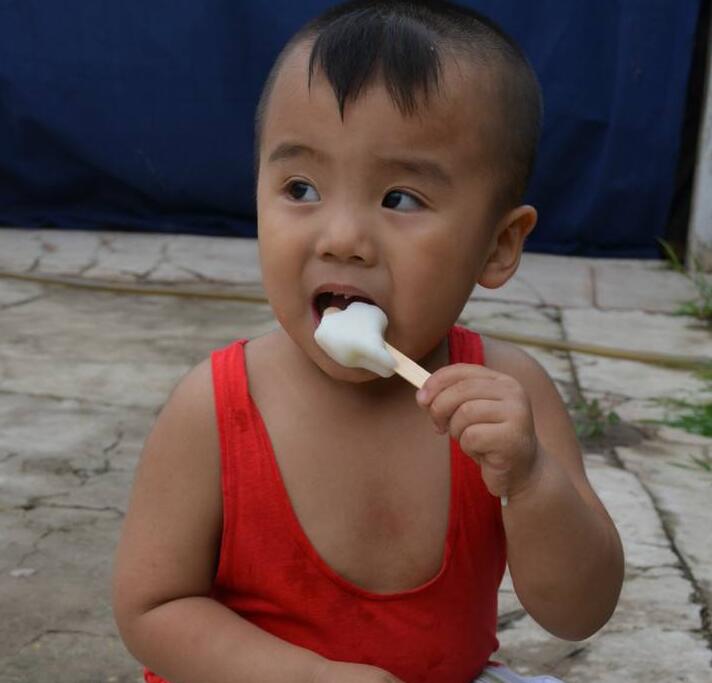 夏季各种坑娃的“雪糕梗”来了,宝宝已经被玩坏,娃:怪俺读书少