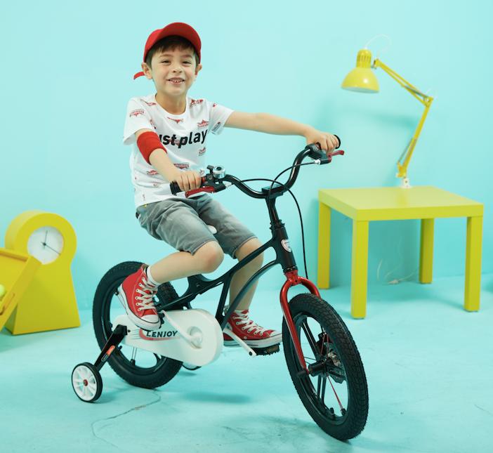 宝宝车买平衡车还是滑板车,扭扭车滑板车平衡车