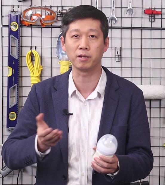 老爸评测羊奶粉能不能长期喝,羊奶粉比牛奶粉好是智商税吗