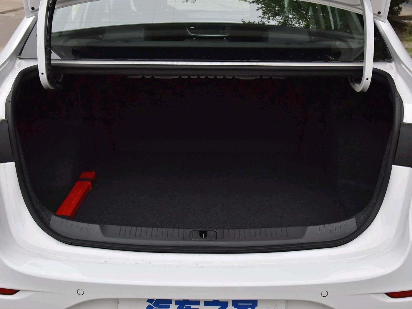 别克英朗报价2020款1.5典范落地价,别克英朗最新款落地价多少钱