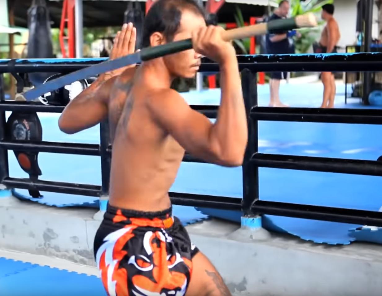 泰国的传统工具,泰国弯刀有几种版本