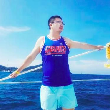 六位乐评人和你聊聊“黑化”的张艺兴《HONEY》