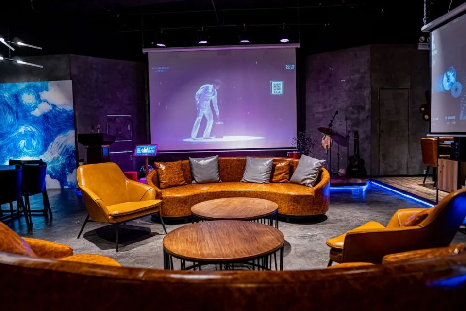 轰趴馆里的小型ktv多少钱,酒店式公寓轰趴棋牌馆