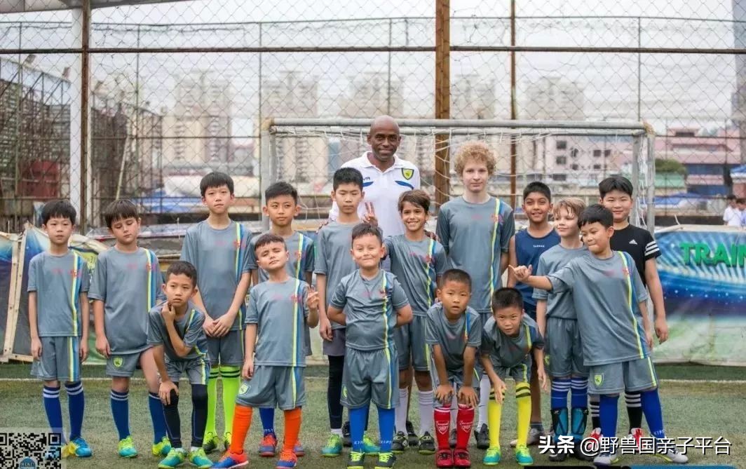 把最纯正意大利足球带来东莞,这个爸爸说足球应该这样学