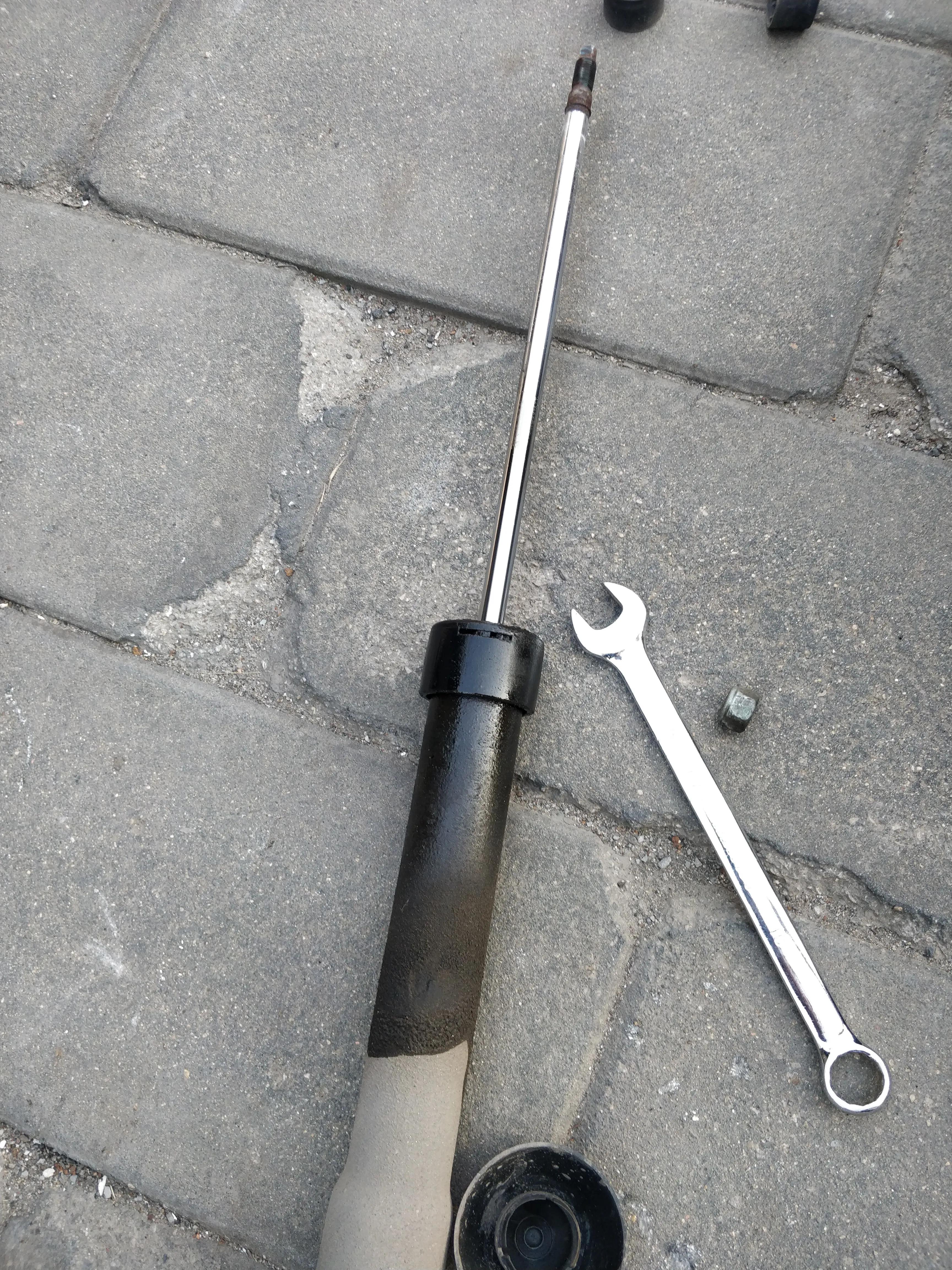 自己动手换汽车前减震器,卡罗拉自己动手换减震器