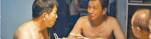 香港：同志桑拿柜子里的喘息空间