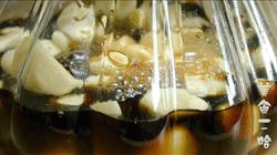 腊八蒜最简单做法，掌握这几个诀窍快速变绿，又脆又香，真过瘾