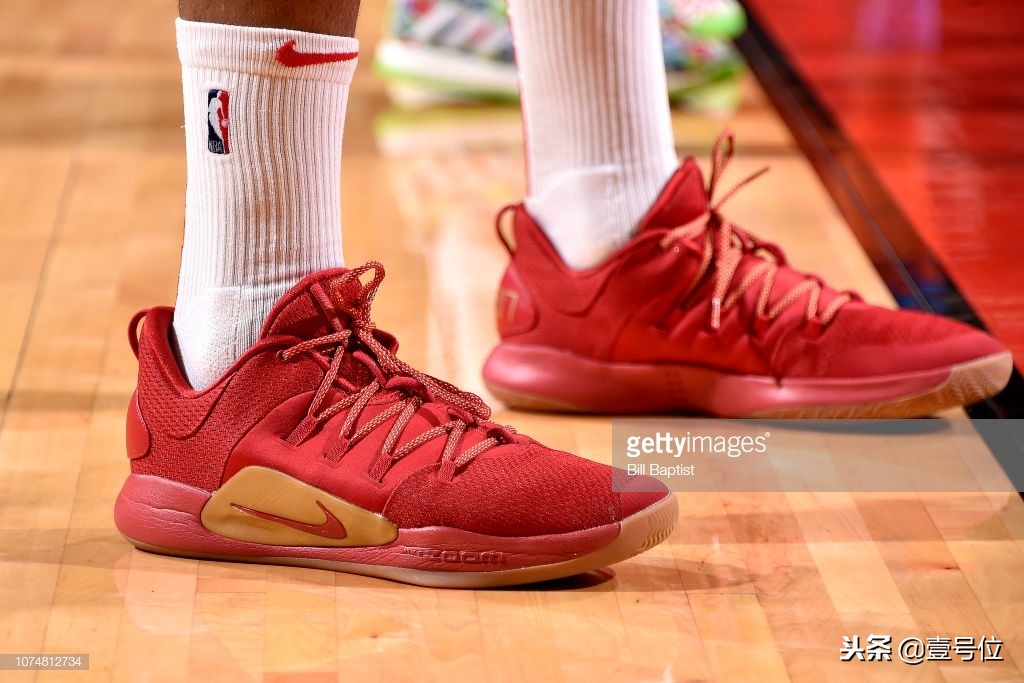 2018圣诞大战明星穿什么鞋,2018圣诞大战明星穿的球鞋